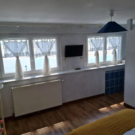 Les Mouettes Blessees 3* لو كْروتْوَ