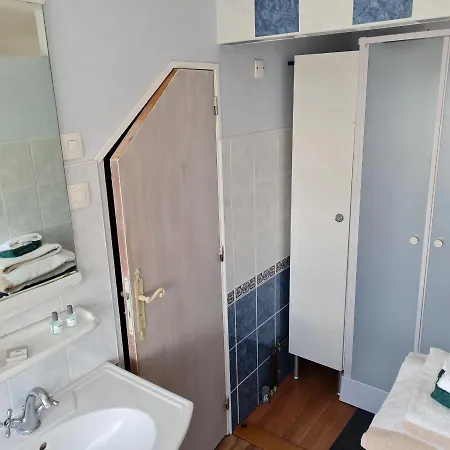Les Mouettes Blessees Bed & Breakfast 3*