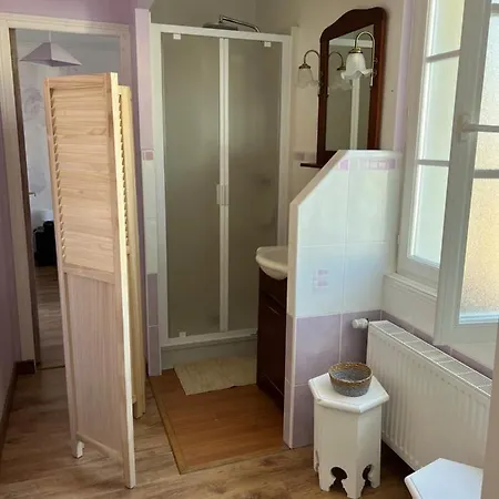 Les Mouettes Blessees فندق مبيت وإفطار 3*