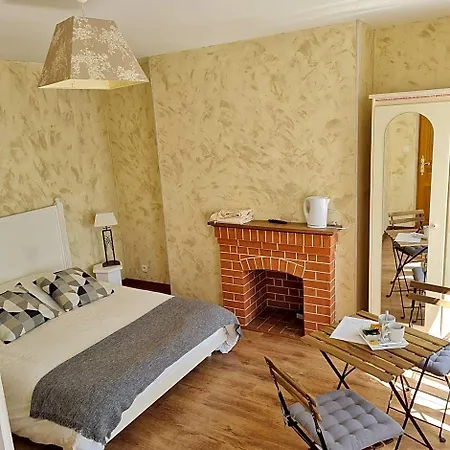 Les Mouettes Blessees Bed & Breakfast 3*