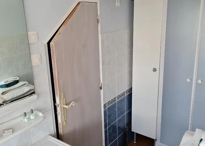 Les Mouettes Blessees Bed & Breakfast 3*